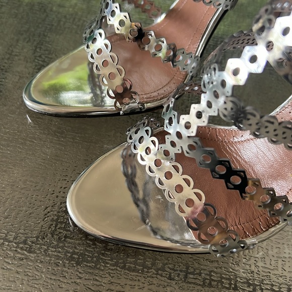 Alaia Leather Cage Shoes - Picture 8 of 12